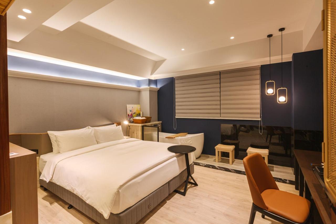 Bed and Breakfast 墾丁耳東華苑erdong Manor Экстерьер фото