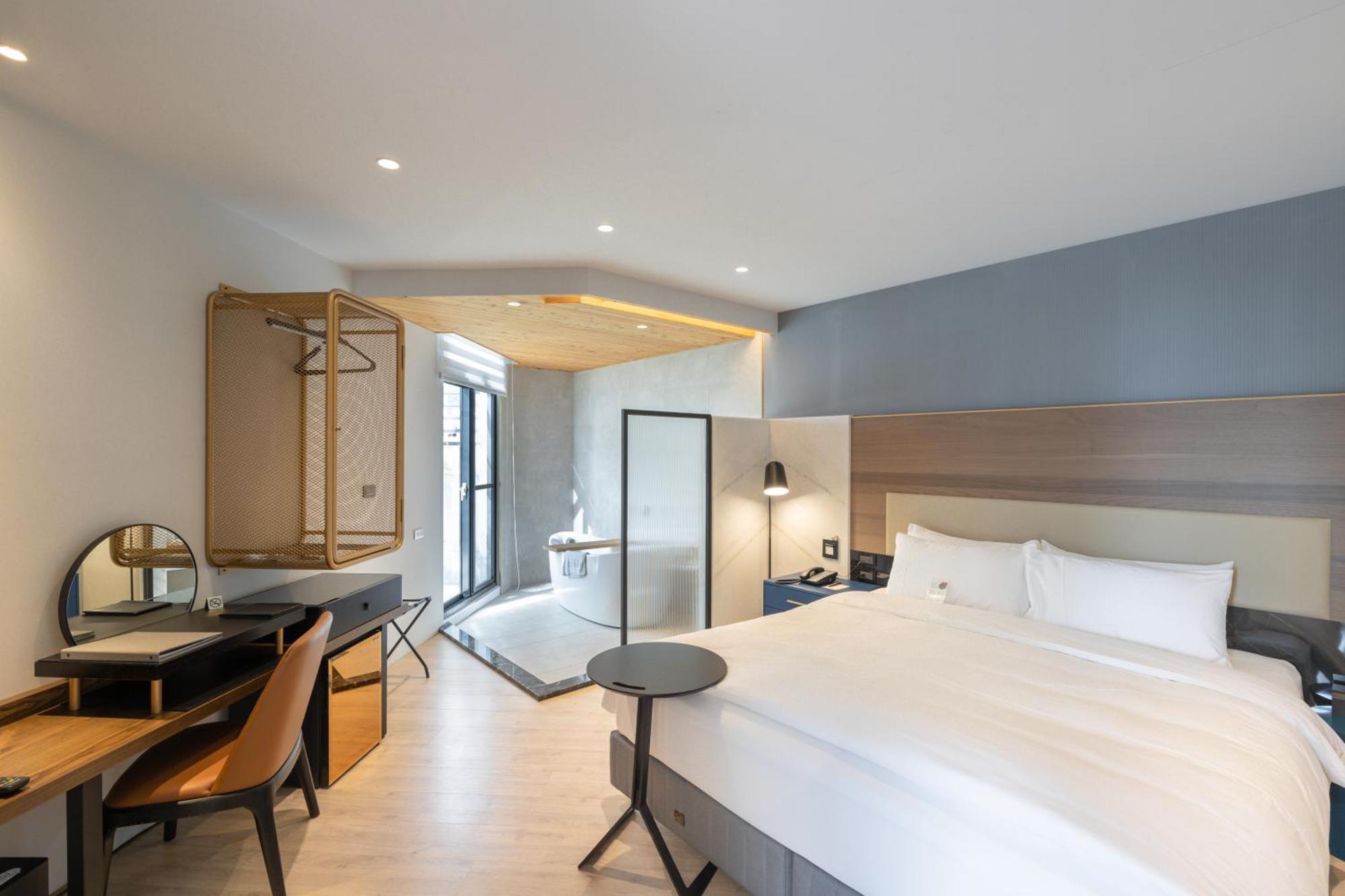 Bed and Breakfast 墾丁耳東華苑erdong Manor Экстерьер фото